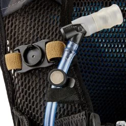 AIMANT ATTACHE TUBE POCHE A EAU SAC TRAIL ULTRA 15 L -Activités De Plein Air aimant attache tube poche a eau sac trail ultra 15 l 2