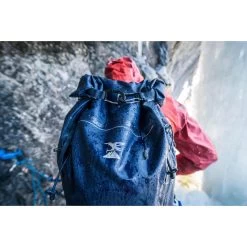 Simond Sac à Dos D'alpinisme Imperméable 30 LITRES - ICE 30 BLEU 17 Simond Sac à Dos D'alpinisme Imperméable 30 LITRES - ICE 30 BLEU -Activités De Plein Air sac a dos dalpinisme impermeable 30 litres ice 30 bleu 5