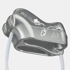 Simond SYSTÈME D'ASSURAGE ET DESCENDEUR - TUBIK 2 GRIS -Activités De Plein Air systeme dassurage et descendeur tubik 2 gris 3