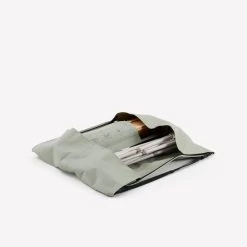 Quechua TABLE DE CAMPING COMPACTE 4/6 PERSONNES - PLATEAU BOIS - POCHE DE RANGEMENT -Activités De Plein Air table de camping compacte 46 personnes plateau bois poche de rangement 3