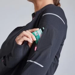 TEE SHIRT RUNNING MANCHES LONGUES HIVER FEMME KIPRUN WARM LIGHT NOIR ROSE -Activités De Plein Air tee shirt running manches longues hiver femme kiprun warm light noir rose 5