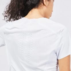 Quechua Tee Shirt Ultra Léger De Randonnée Rapide FH 500 Femme Ice. 10 Quechua Tee Shirt Ultra Léger De Randonnée Rapide FH 500 Femme Ice. -Activités De Plein Air tee shirt ultra leger de randonnee rapide fh 500 femme ice 3