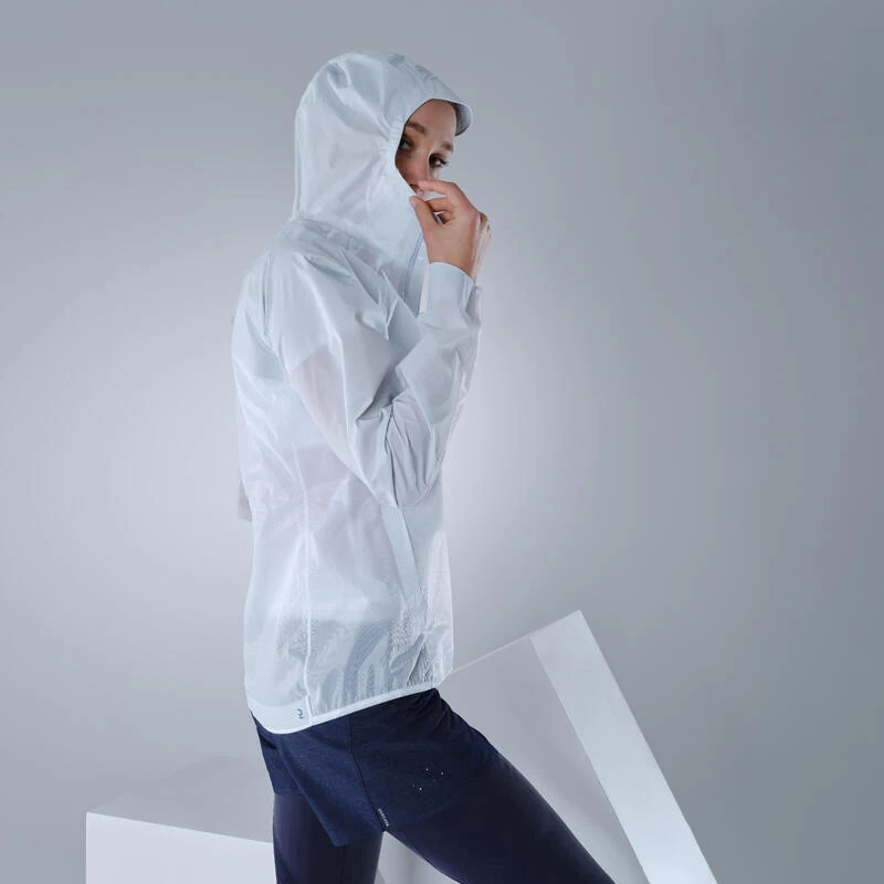 Quechua Veste Ultra Légère Hybride De Randonnée Rapide FH900 Femme Grise. 9 Quechua Veste Ultra Légère Hybride De Randonnée Rapide FH900 Femme Grise. – Image 7